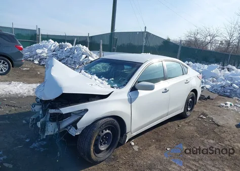 2015 Nissan Altima 2.5 S z USA, uszkodzony, nr VIN 1N4AL3AP1FC251566